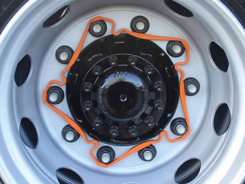 SQUIRREL WHEEL NUT RETAINER ORANGE 285