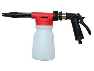 SPRAY GUN WITH FOAMER ATTACHMENT