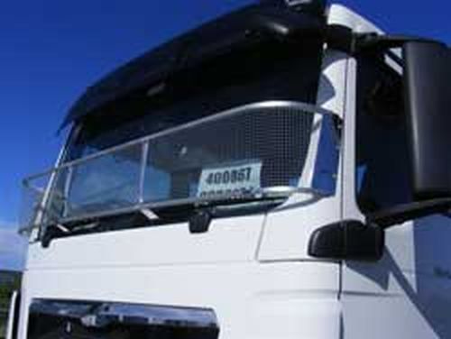 STONEGUARD MAN TGA NARROW  2003-